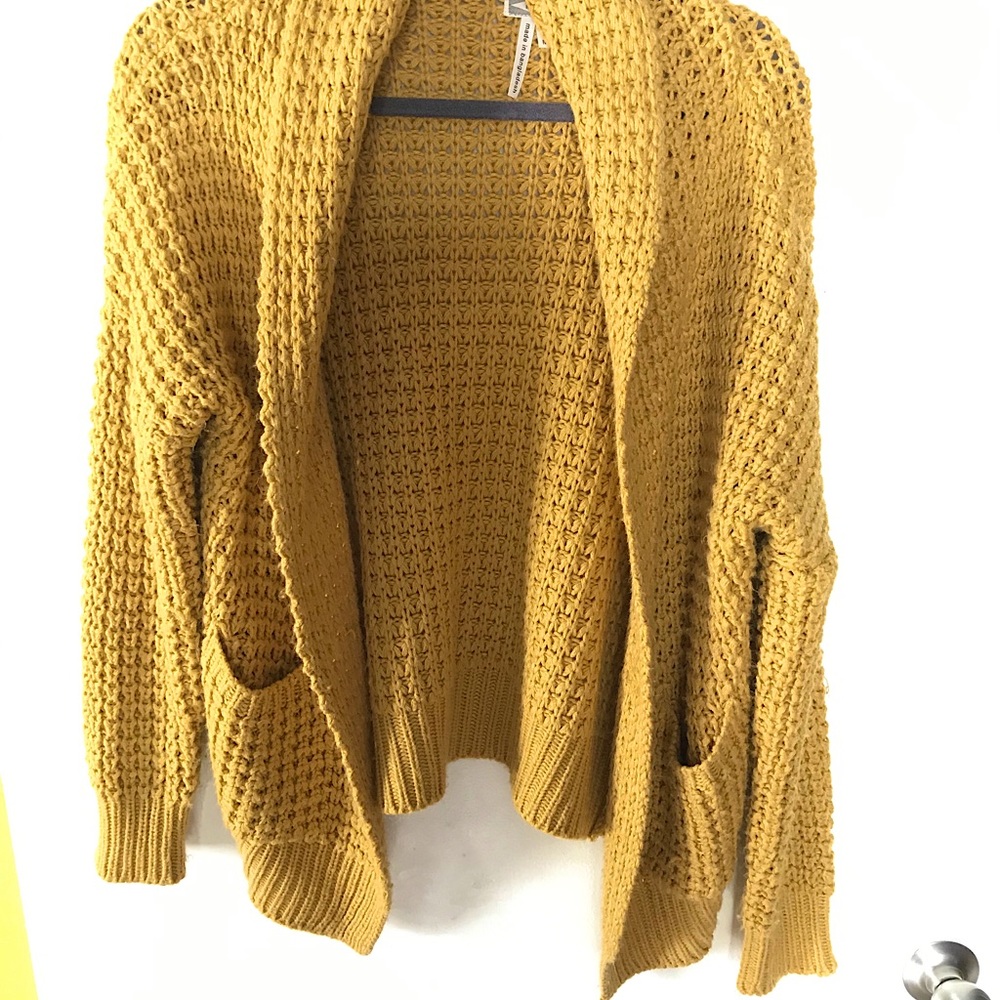 Kirra Chunky Knit Sweater with Pockets